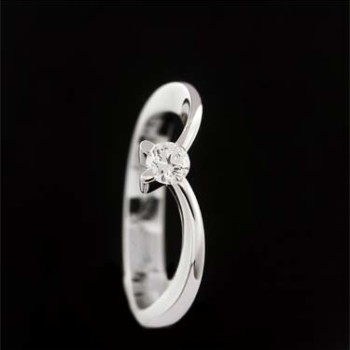 anello oro bianco diamante